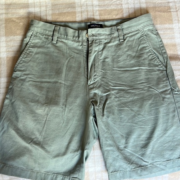 Nautica Army Green Cargo shorts -NWOT - Picture 1 of 1
